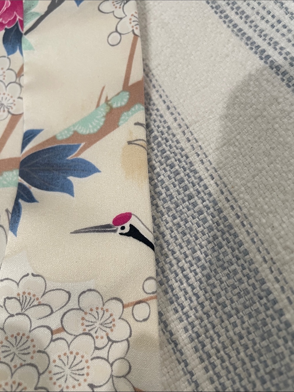 Vintage Japanese Oriental lined Robe beautiful floral/birds Fabric - Picture 13 of 13